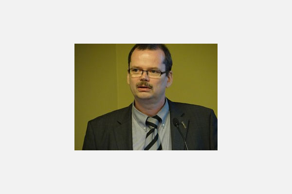 Mr. Prof. Dr. Mathias Nowottnick presenting at SMTA