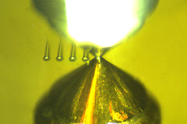 Shear diamond nano indenter tip